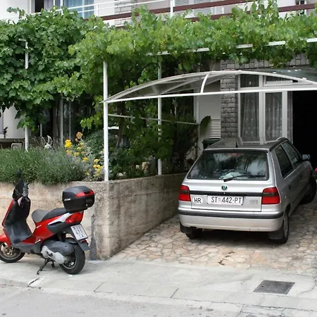 5553c Apartment *