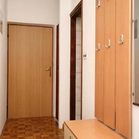 Apartment 5553c *