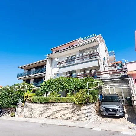 5553c * Crikvenica